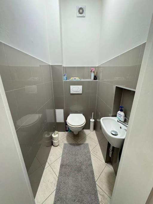 Cozy Karlin Apartment Prague Ngoại thất bức ảnh